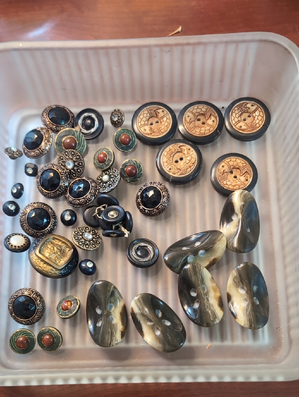 Mixed Plastic Button Lot Larger Buttons